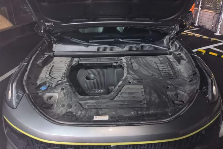 Used Lynk & Co 05 2020 2.0TD Two-Wheel Drive Shine Halo Engine Bay