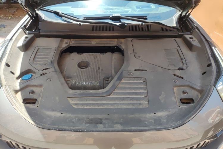 Used Lynk & Co 05 2020 2.0TD Four-Wheel Drive HypeHalo Engine Bay