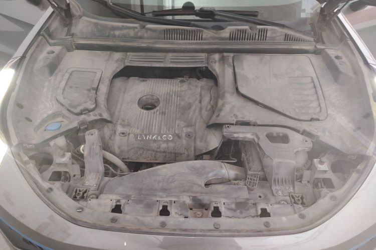 Used Lynk & Co 05 2020 2.0TD Two-Wheel Drive Shine Halo Engine Bay