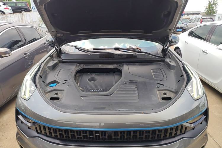 Used Lynk & Co 05 2020 2.0TD Two-Wheel Drive Shine Halo Engine Bay