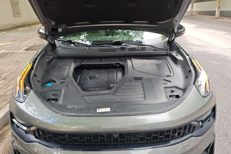 Used Lynk & Co 05 2020 2.0TD Two-Wheel Drive Shine Halo Engine Bay