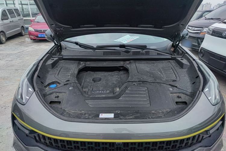 Used Lynk & Co 05 2020 2.0TD Two-Wheel Drive Shine Halo Engine Bay