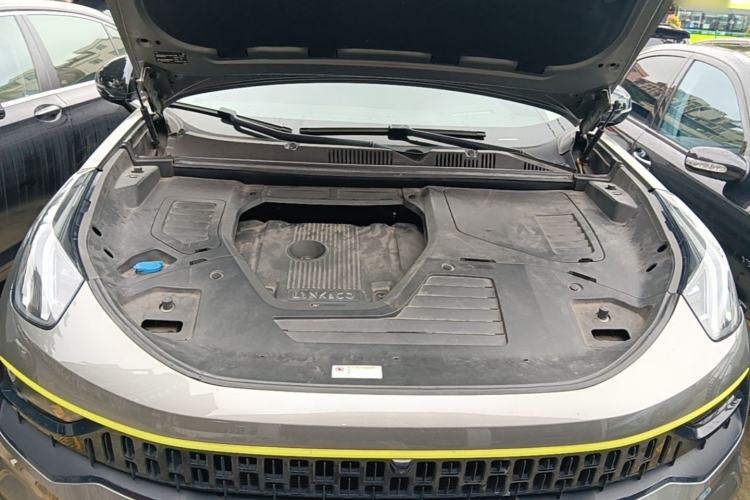 Used Lynk & Co 05 2020 2.0TD Two-Wheel Drive Shine Halo Engine Bay