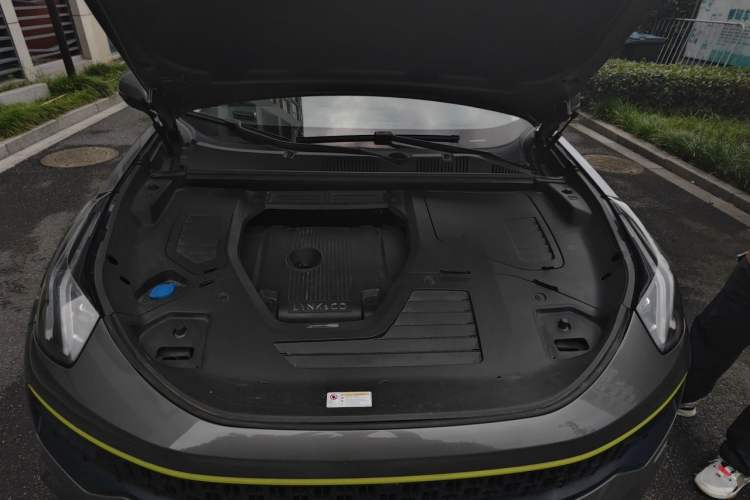 Used Lynk & Co 05 2020 2.0TD Two-Wheel Drive Zhaoyang Plus Engine Bay