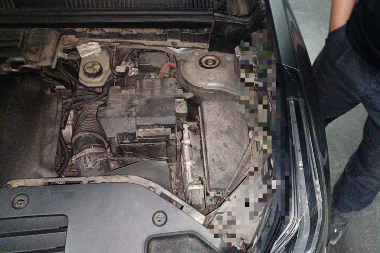 Used Lynk & Co 05 2020 2.0TD Two-Wheel Drive Shine Halo Engine Bay Left
