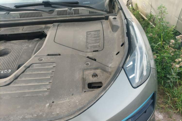 Used Lynk & Co 05 2020 2.0TD Two-Wheel Drive Shine Halo Engine Bay Left