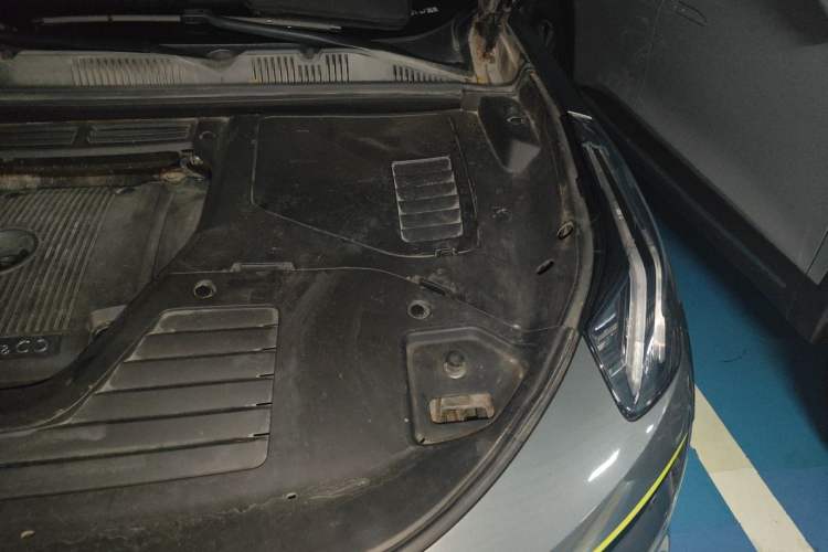 Used Lynk & Co 05 2020 2.0TD Two-Wheel Drive Zhaoyang Plus Engine Bay Left