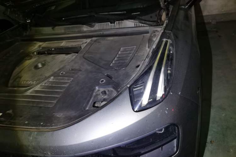 Used Lynk & Co 05 2020 2.0TD Four-Wheel Drive HypeHalo Engine Bay Left
