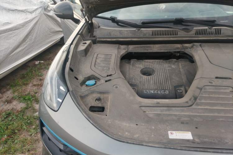 Used Lynk & Co 05 2020 2.0TD Two-Wheel Drive Shine Halo Engine Bay Right