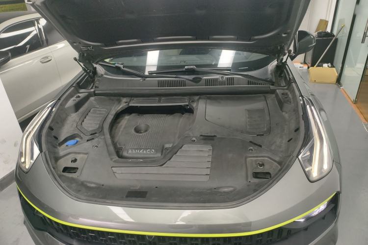Used Lynk & Co 05 2020 2.0TD Two-Wheel Drive Shine Halo Engine Bay