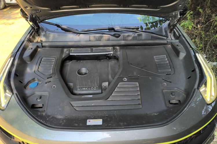 Used Lynk & Co 05 2020 2.0TD Two-Wheel Drive Shine Halo Engine Bay