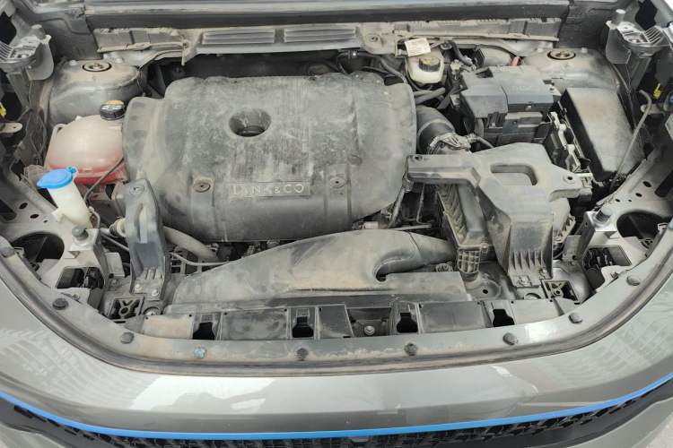 Used Lynk & Co 05 2020 2.0TD Two-Wheel Drive Shine Halo Engine Bay