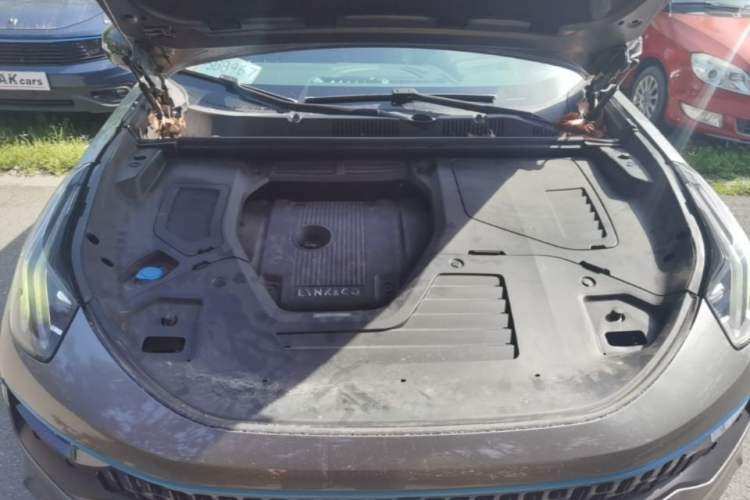 Used Lynk & Co 05 2020 2.0TD Two-Wheel Drive Shine Halo Engine Bay