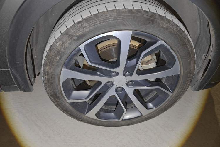 Used Lynk & Co 05 2020 2.0TD Four-Wheel Drive HypeHalo Exterior 1