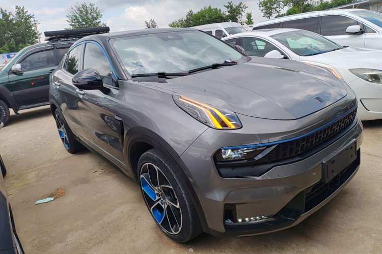 Used Lynk & Co 05 2020 2.0TD Two-Wheel Drive Shine Halo Exterior 1