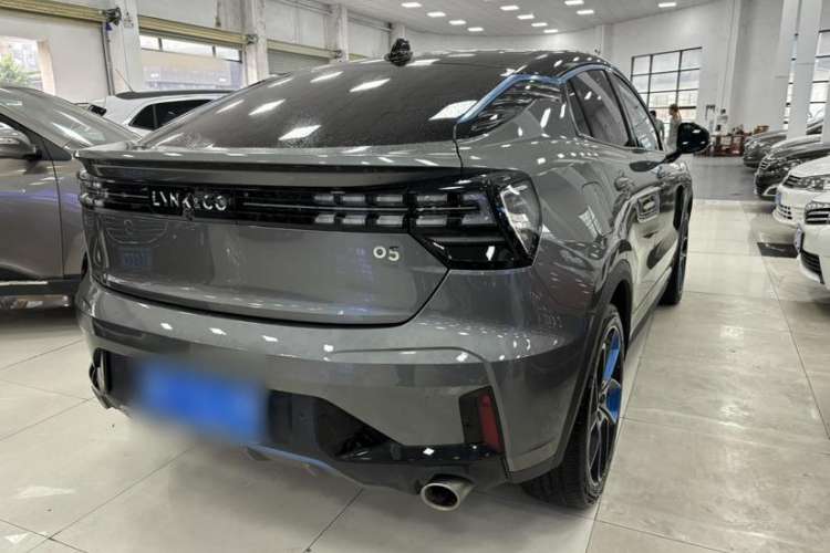 Used Lynk & Co 05 2020 2.0TD Two-Wheel Drive Shine Halo Exterior 1