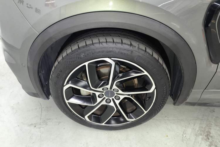 Used Lynk & Co 05 2020 2.0TD Two-Wheel Drive Shine Halo Exterior 2