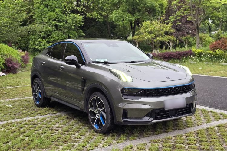 Used Lynk & Co 05 2020 2.0TD Two-Wheel Drive Shine Halo Exterior 2