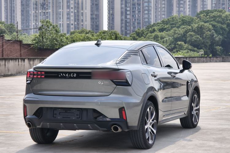 Used Lynk & Co 05 2020 2.0TD Four-Wheel Drive HypeHalo Exterior 3