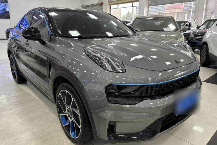 Used Lynk & Co 05 2020 2.0TD Two-Wheel Drive Shine Halo Exterior 3
