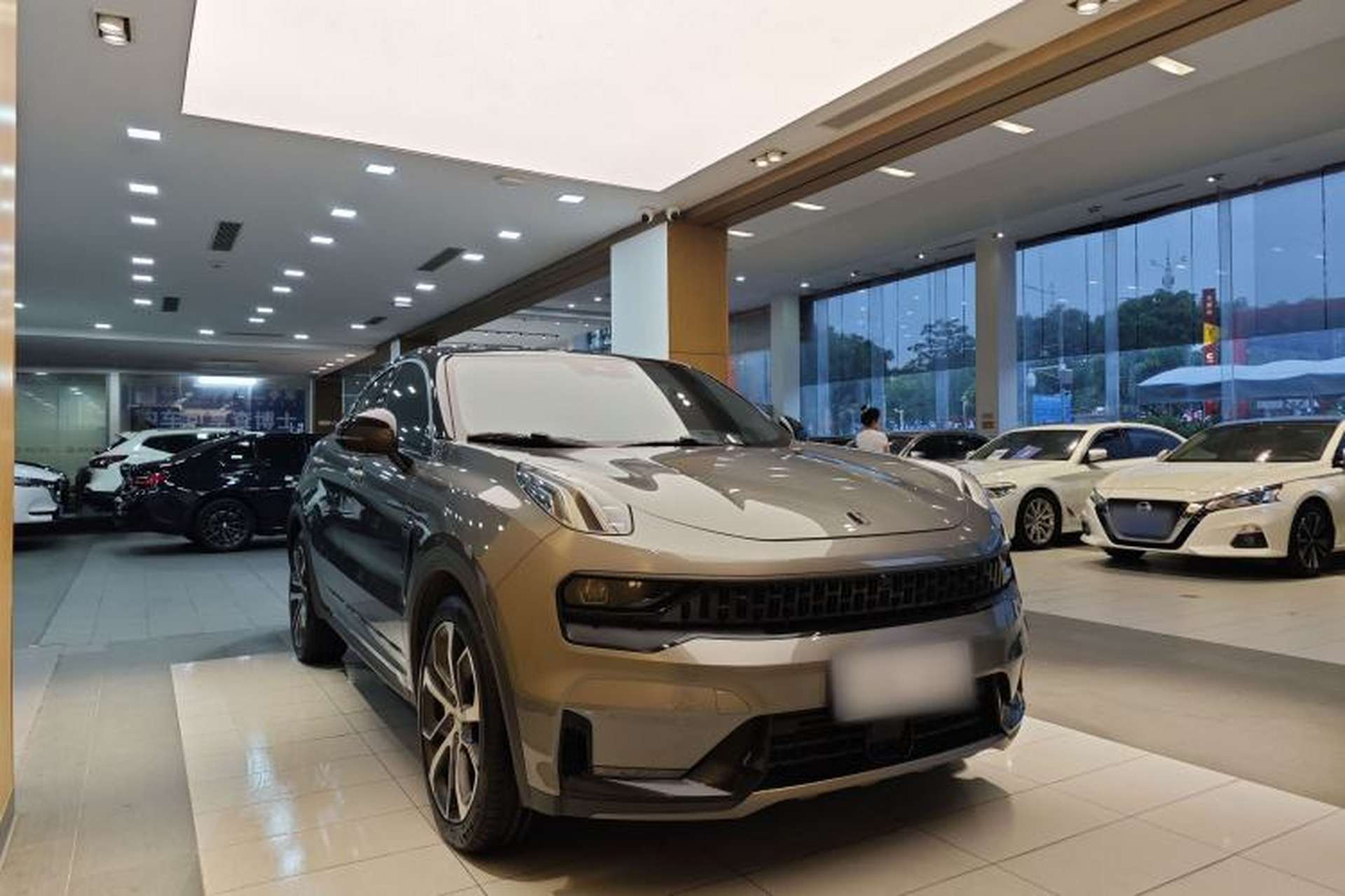 Used Lynk & Co 05 2020 2.0TD Four-Wheel Drive HypeHalo Exterior 4