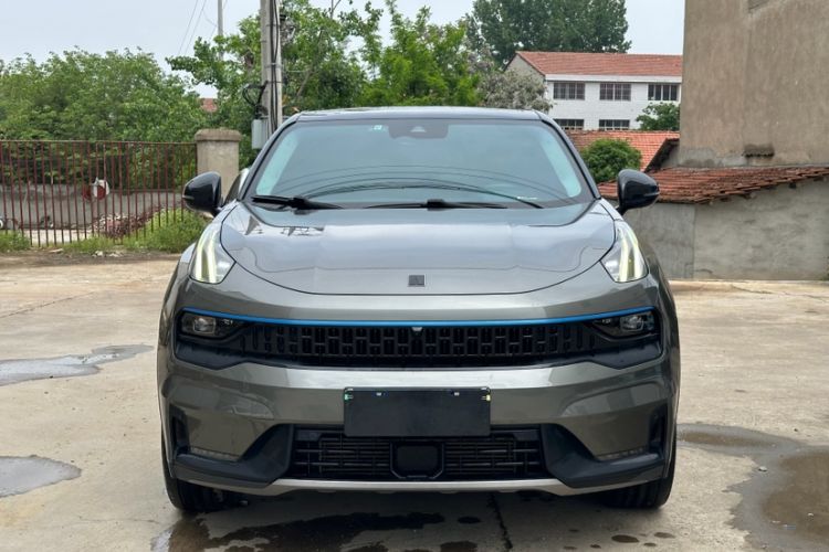 Used Lynk & Co 05 2020 2.0TD Two-Wheel Drive Shine Halo Exterior 4