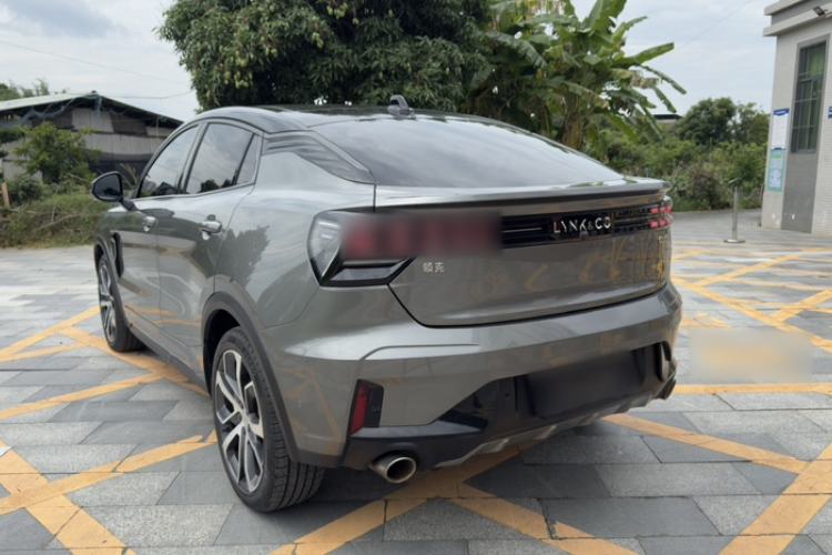 Used Lynk & Co 05 2020 2.0TD Four-Wheel Drive HypeHalo Exterior 5