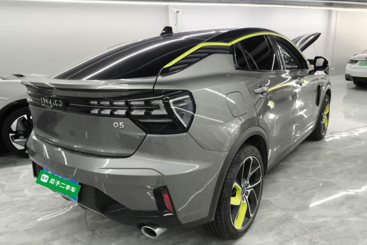Used Lynk & Co 05 2020 2.0TD Two-Wheel Drive Shine Halo Exterior 5