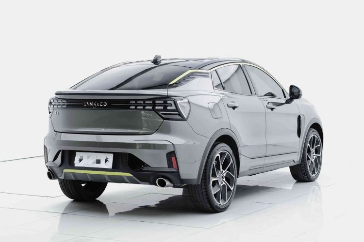 Used Lynk & Co 05 2020 2.0TD Two-Wheel Drive Shine Halo Exterior 5