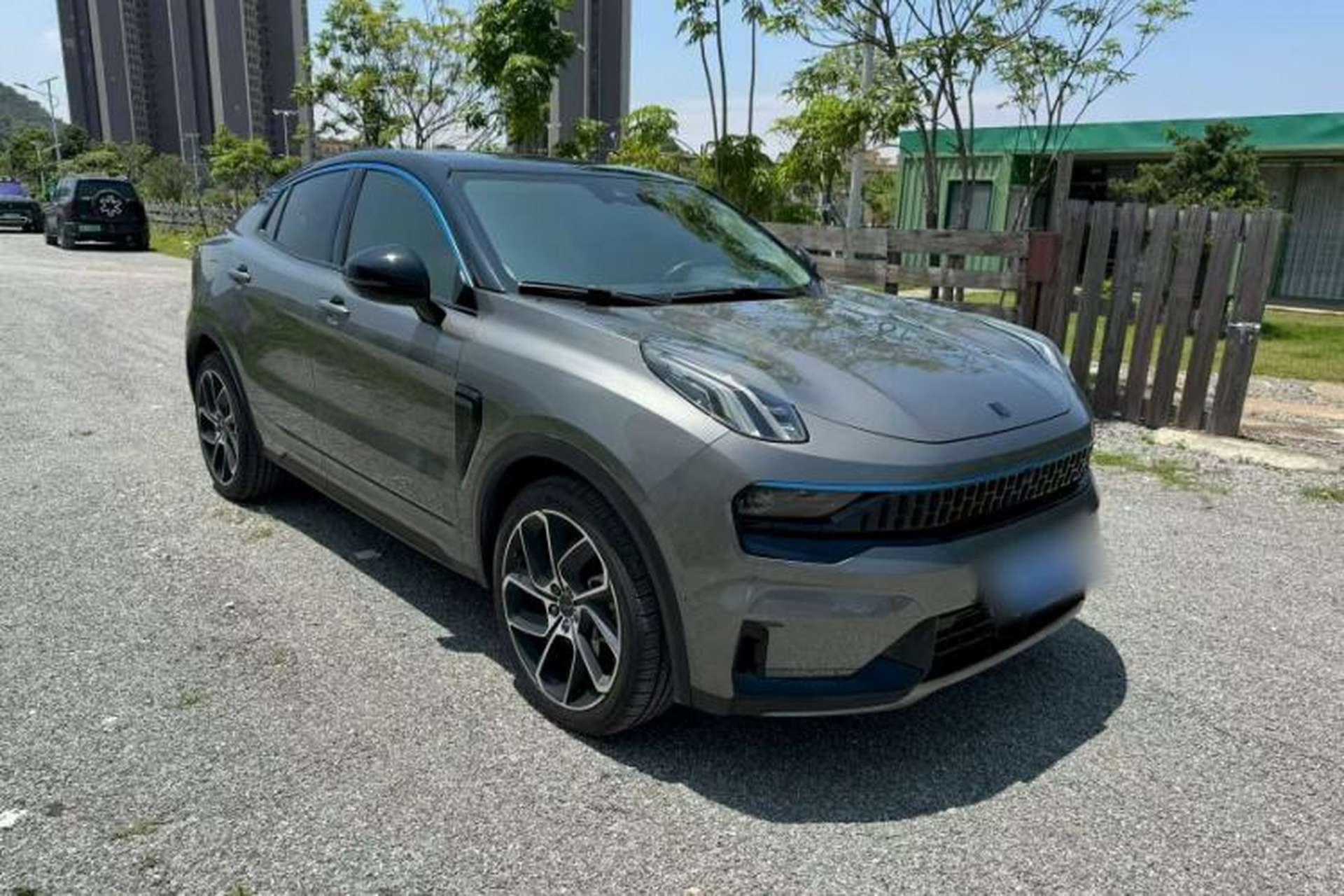 Used Lynk & Co 05 2020 2.0TD Two-Wheel Drive Shine Halo Exterior 5