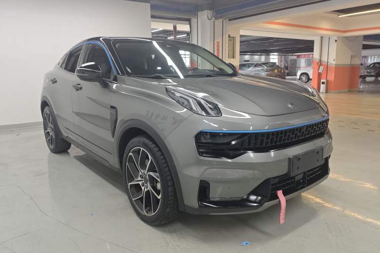 Used Lynk & Co 05 2020 2.0TD Two-Wheel Drive Shine Halo Exterior 5