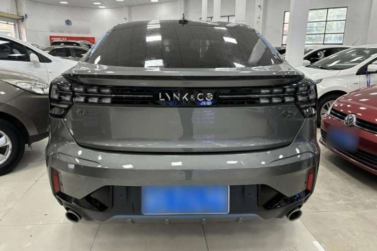 Used Lynk & Co 05 2020 2.0TD Two-Wheel Drive Shine Halo Exterior 5