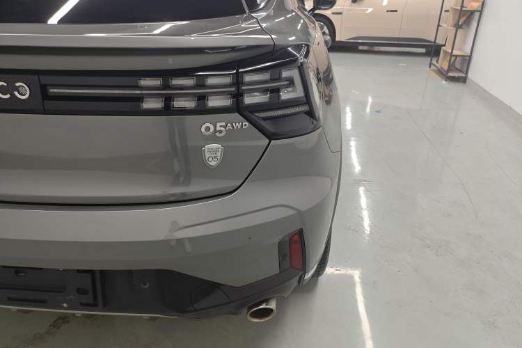 Used Lynk & Co 05 2020 2.0TD Two-Wheel Drive Shine Halo Exterior 7