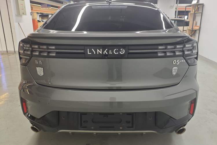 Used Lynk & Co 05 2020 2.0TD Two-Wheel Drive Shine Halo Exterior 8