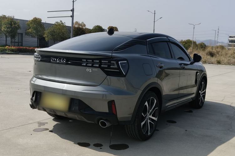 Used Lynk & Co 05 2020 2.0TD Four-Wheel Drive HypeHalo Exterior 9