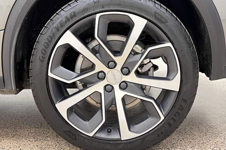 Used Lynk & Co 05 2020 2.0TD Four-Wheel Drive HypeHalo Exterior 9