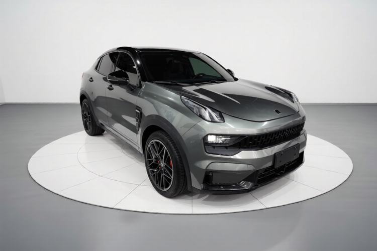 Used Lynk & Co 05 2020 2.0TD Four-Wheel Drive HypeHalo Front Right 45 Deg