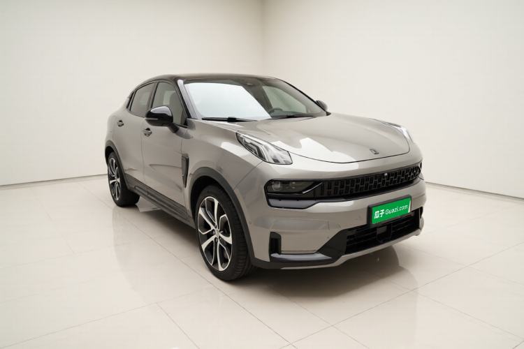 Used Lynk & Co 05 2020 2.0TD Four-Wheel Drive HypeHalo Front Right 45 Deg