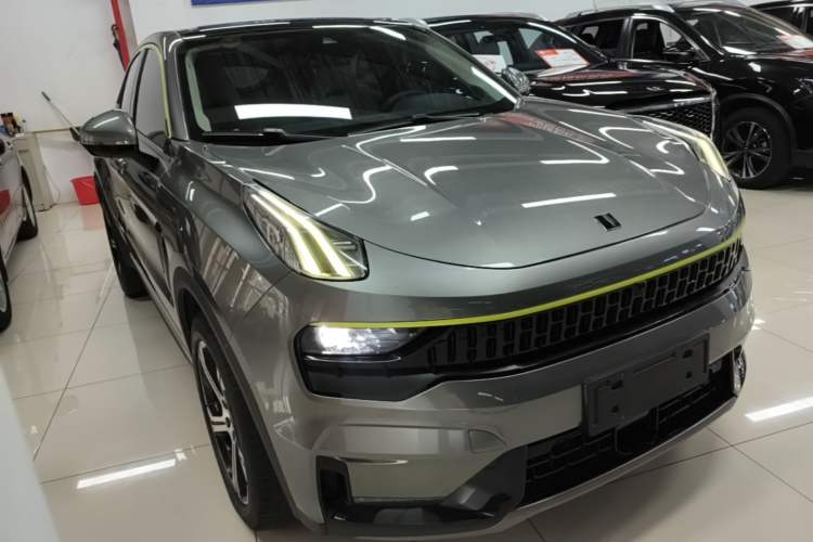 Used Lynk & Co 05 2020 2.0TD Two-Wheel Drive Zhaoyang Plus Front Right 45 Deg