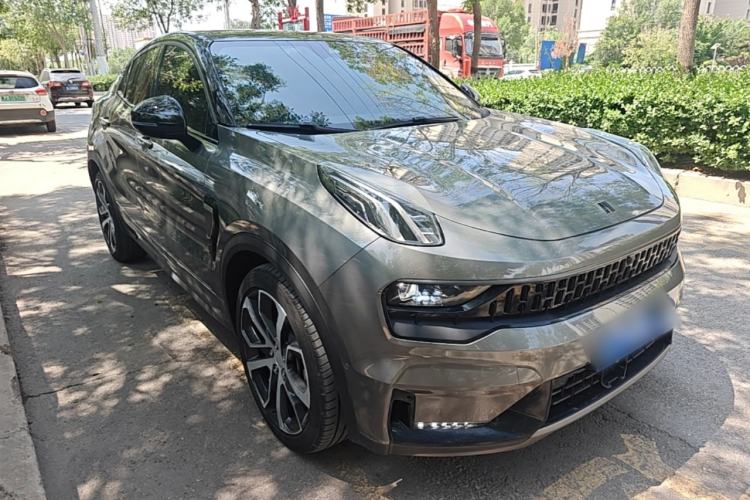 Used Lynk & Co 05 2020 2.0TD Four-Wheel Drive HypeHalo Front Right 45 Deg