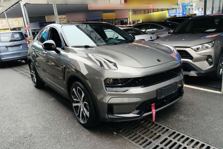 Used Lynk & Co 05 2020 2.0TD Four-Wheel Drive HypeHalo Front Right 45 Deg