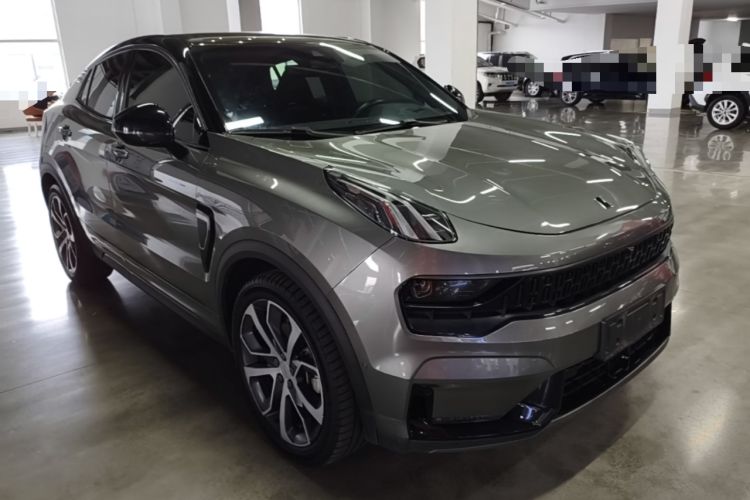 Used Lynk & Co 05 2020 2.0TD Four-Wheel Drive HypeHalo Front Right 45 Deg