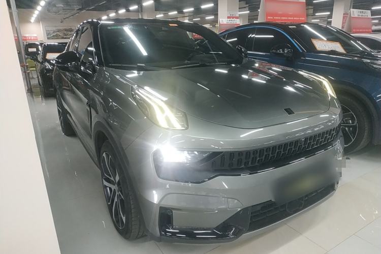 Used Lynk & Co 05 2020 2.0TD Four-Wheel Drive HypeHalo Front Right 45 Deg