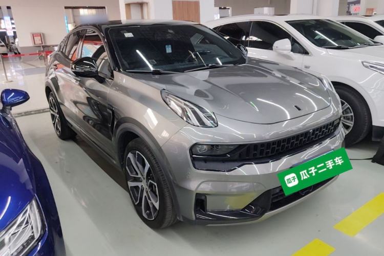 Used Lynk & Co 05 2020 2.0TD Four-Wheel Drive HypeHalo Front Right 45 Deg