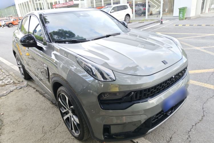 Used Lynk & Co 05 2020 2.0TD Four-Wheel Drive HypeHalo Front Right 45 Deg