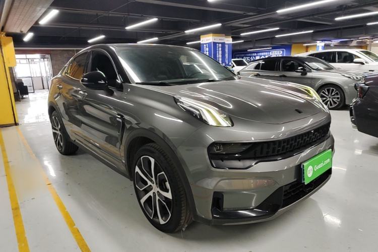 Used Lynk & Co 05 2020 2.0TD Four-Wheel Drive HypeHalo Front Right 45 Deg