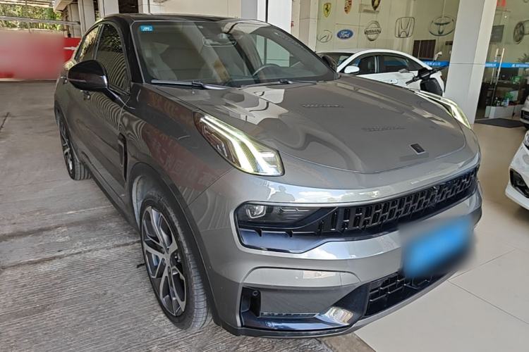 Used Lynk & Co 05 2020 2.0TD Four-Wheel Drive HypeHalo Front Right 45 Deg
