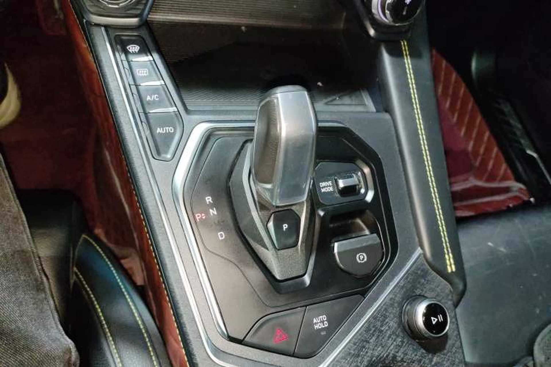 Used Lynk & Co 05 2020 2.0TD Two-Wheel Drive Zhaoyang Plus Gear Lever