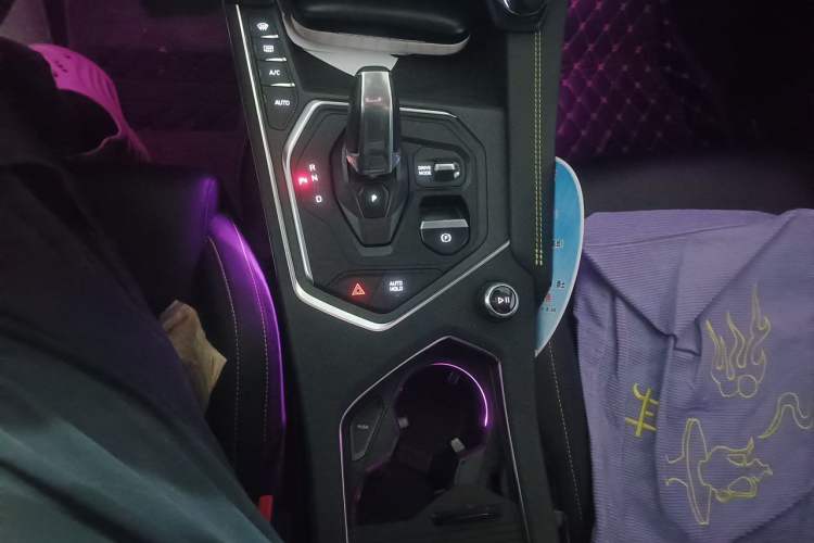 Used Lynk & Co 05 2020 2.0TD Two-Wheel Drive Zhaoyang Plus Gear Lever