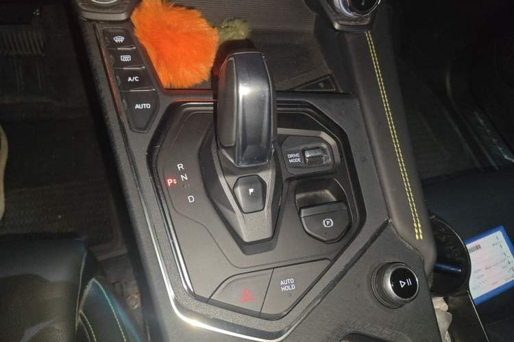 Used Lynk & Co 05 2020 2.0TD Two-Wheel Drive Zhaoyang Plus Gear Lever